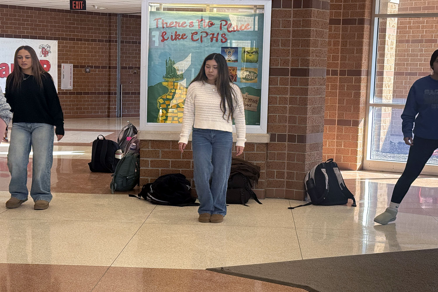 AP/DC Spanish 4 students learn how to dance